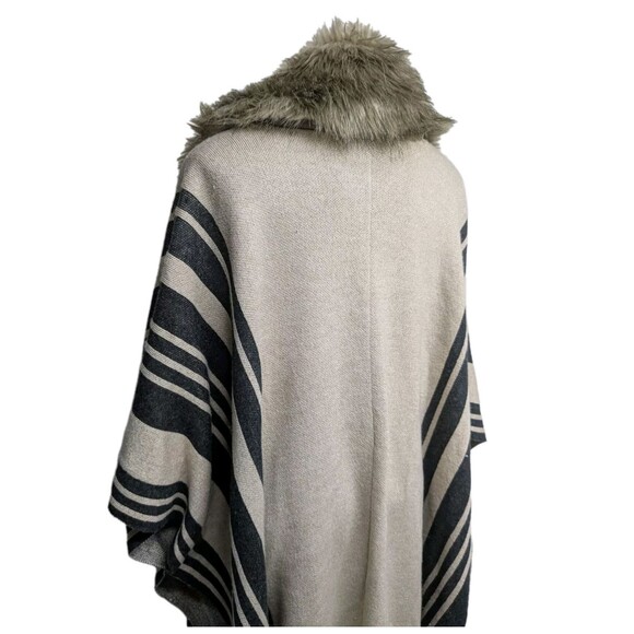 Merona Shawl Cape Removable Faux Fur Neck Poncho Outer Shell Layer Look S/M - Picture 7 of 10